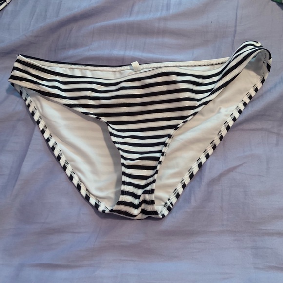 American Eagle bathing suit - Picture 4 of 4